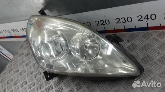 Фара правая opel zafira B (GEA22MU01)