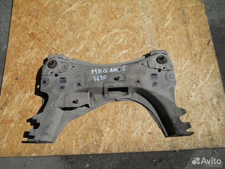 Подрамник двигателя Renault Megane 2