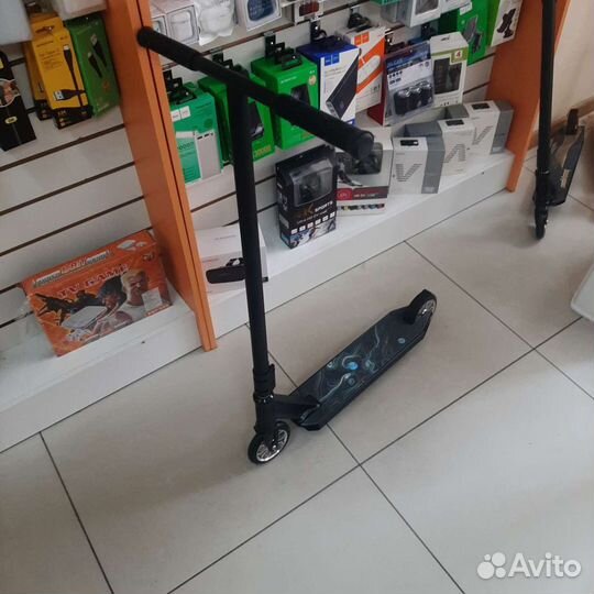 Самокаты трюковые Т-образные