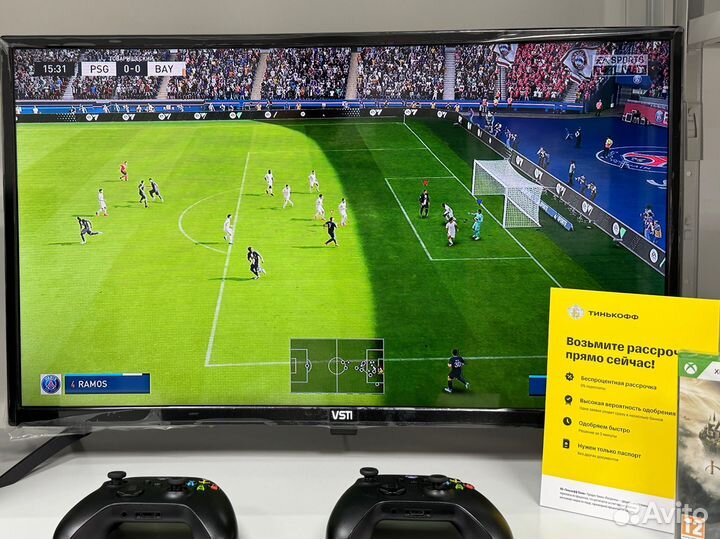 Xbox One X + 2 геймпада + 470 игр