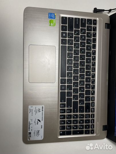 Игровой ноутбук Asus i3/4gb/2видеокарты/SSD
