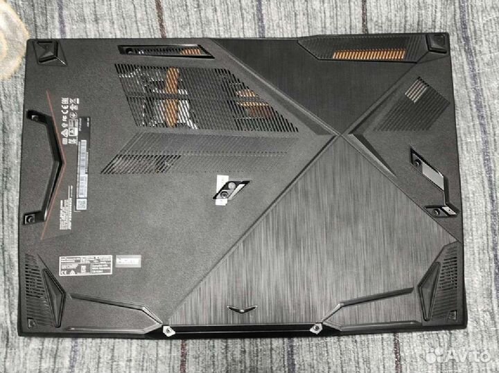 Игровой ноутбук MSI gf63