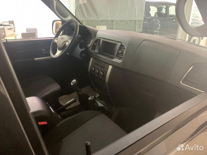 УАЗ Patriot 2.7 МТ, 2024