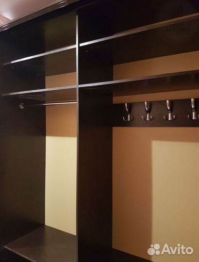 Угловые шкафы