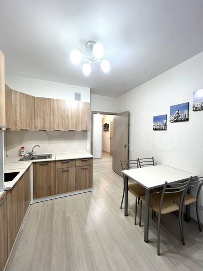 2-к. квартира, 55 м², 8/12 эт.