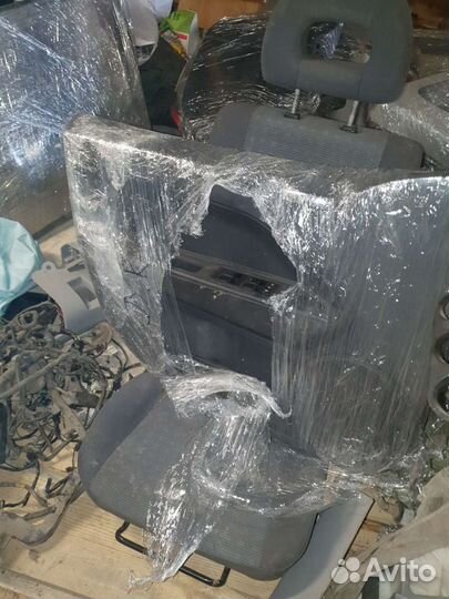 Обшивка двери на додж калибр