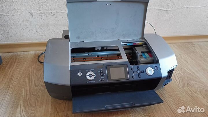 Принтер цветной струйный Epson R340