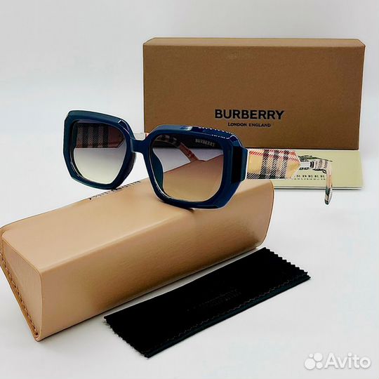 Солнцезащитные очки женские Burberry 001