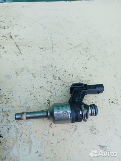 Форсунка топливная Skoda yeti 2010+