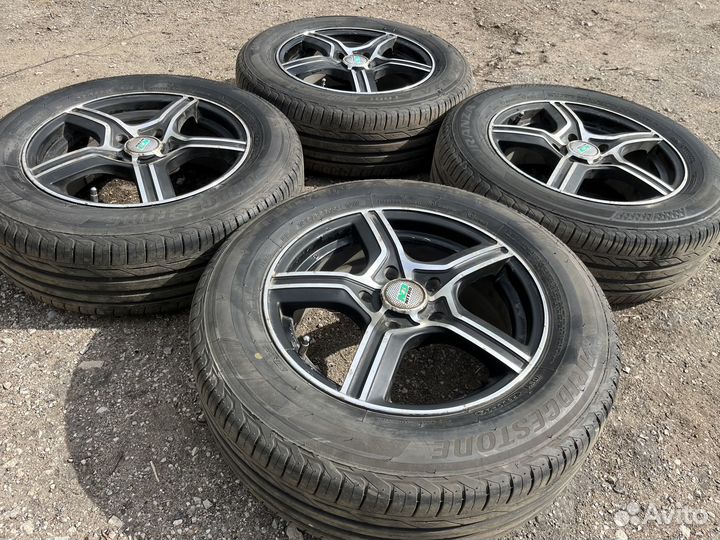 Лето Bridgestone 195/65 R15 Литые 5x114.3 73.1