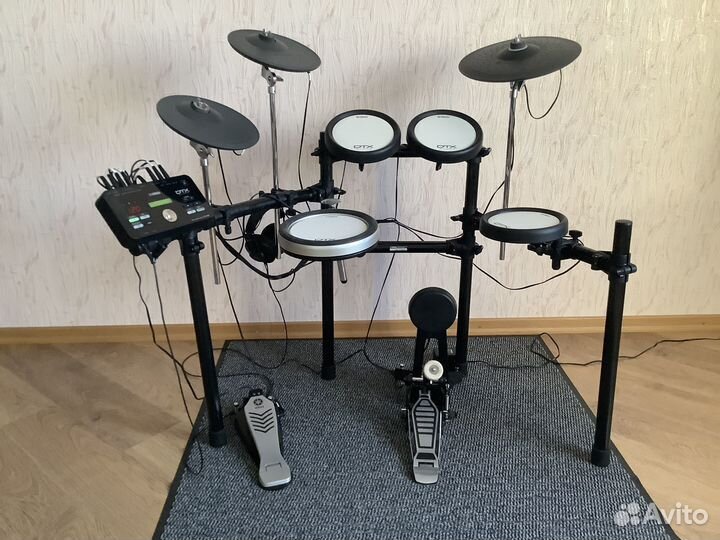Yamaha DTX542K - электронная ударная установка