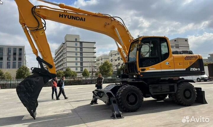 Колёсный экскаватор Hyundai R210W-9, 2021