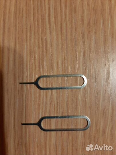 Скрепка- ключ для карты памяти