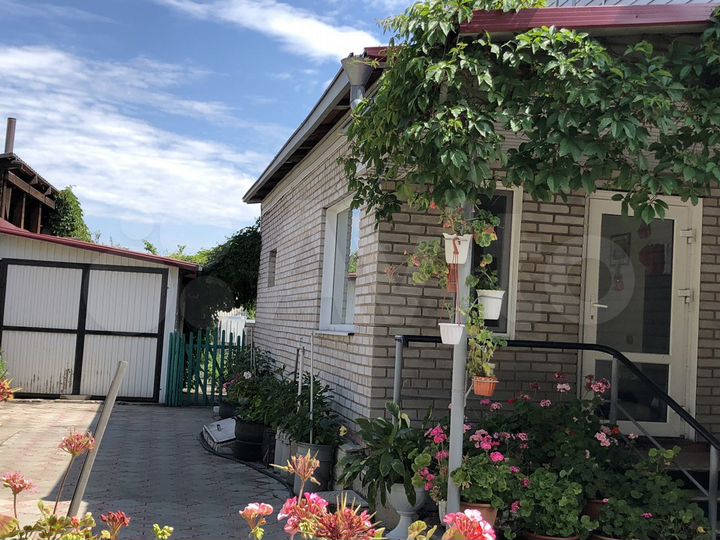 Коттедж 300 м² на участке 8 сот.