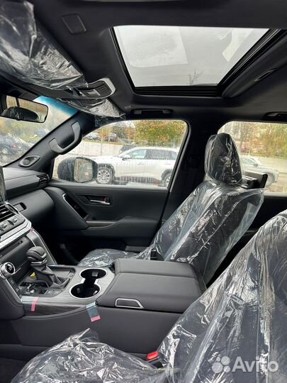 Toyota Land Cruiser 3.5 AT, 2023, 1 км