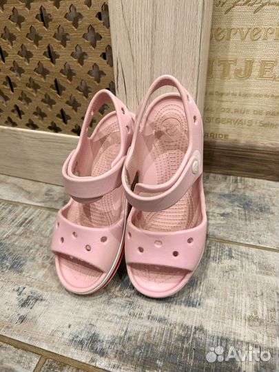 Сандалии crocs для девочки