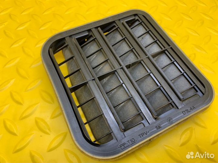 Решетка вентиляции Ford Transit 8 FCD 310M 125Л.С