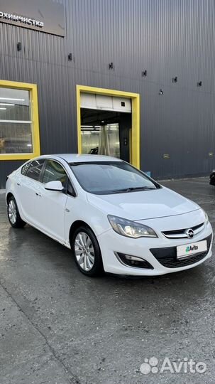 Opel Astra 1.6 МТ, 2013, 185 000 км