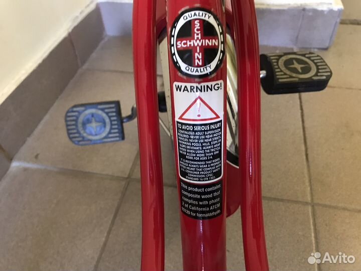 Трехколесный велосипед Schwinn Roadster Trike