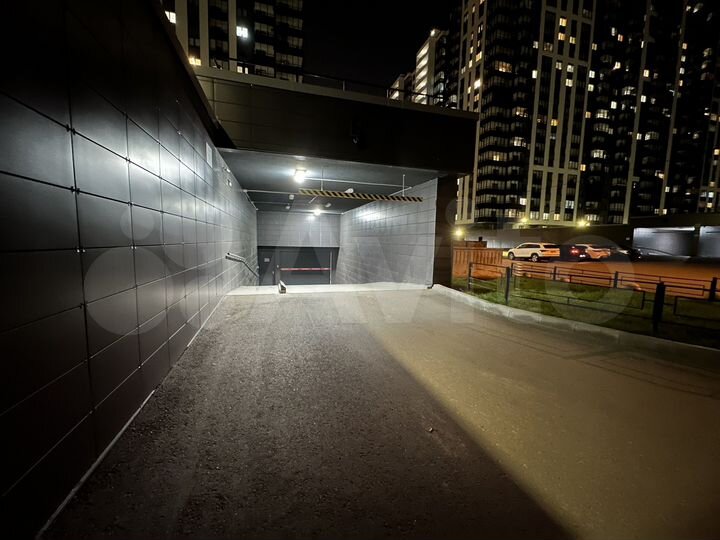 Машиноместо, 14 м²