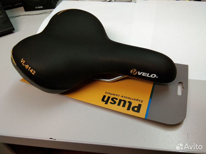 Комфортное широкое седло для велосипеда