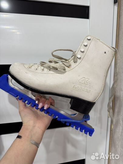 Коньки фигурные