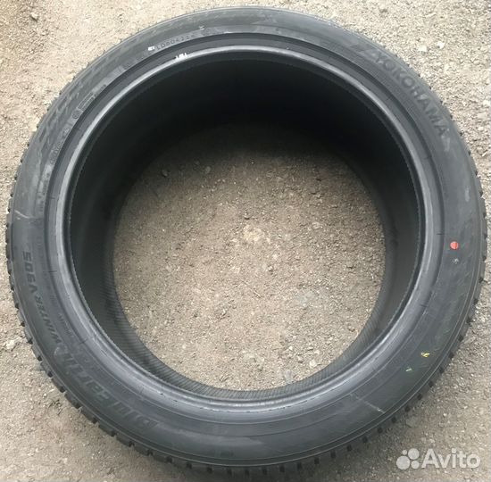Yokohama W.Drive V905 275/40 R21 и 315/35 R21