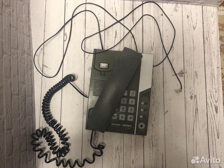Телефон проводной
