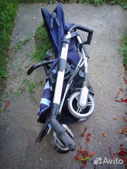 Прогулочная коляска