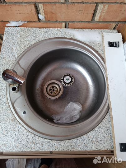 Раковина с тумбой