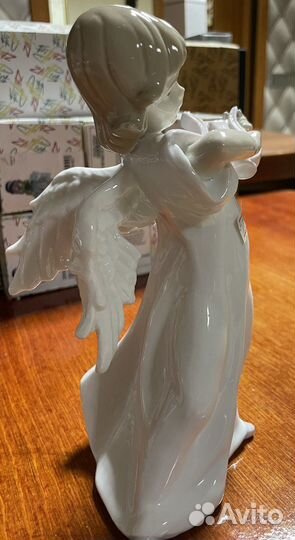 Статуэтка ангел фарфор