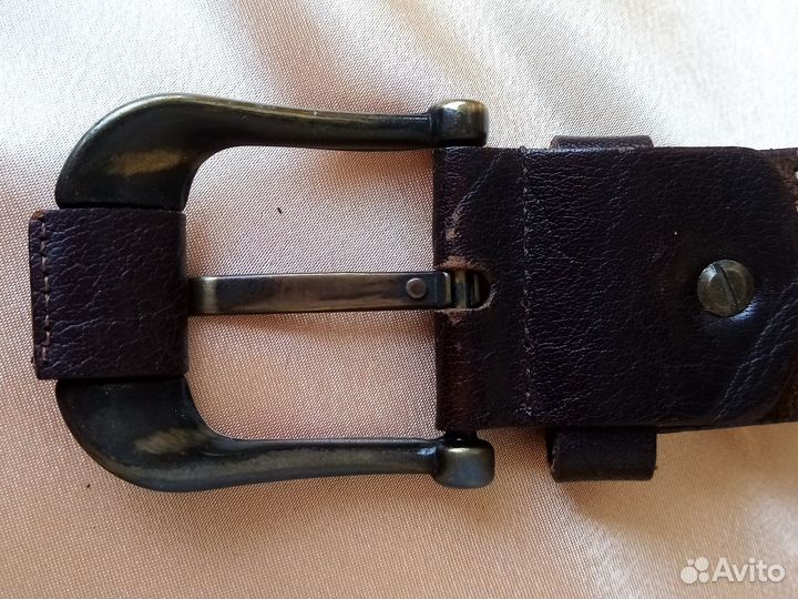 Мужской кожаный ремень коричневый