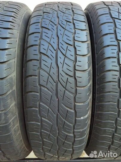 Bridgestone Dueler H/T 687 215/70 R16 99H