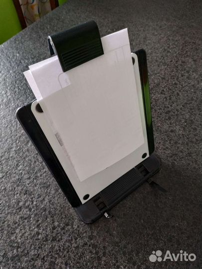 Подставка для книг