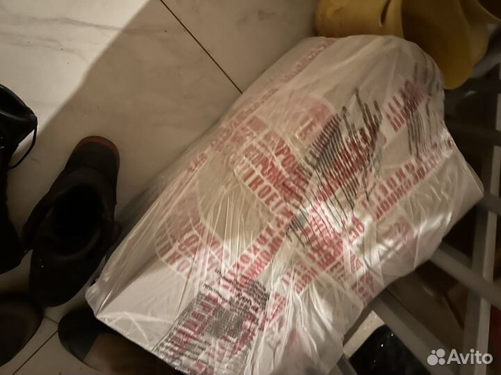 Вещи в коробке бу