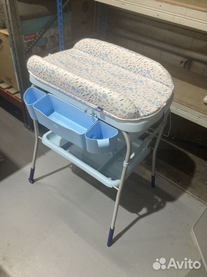 Пеленальный столик с ванночкой Chicco