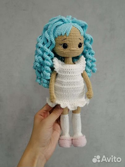 Игрушка вязаная кукла