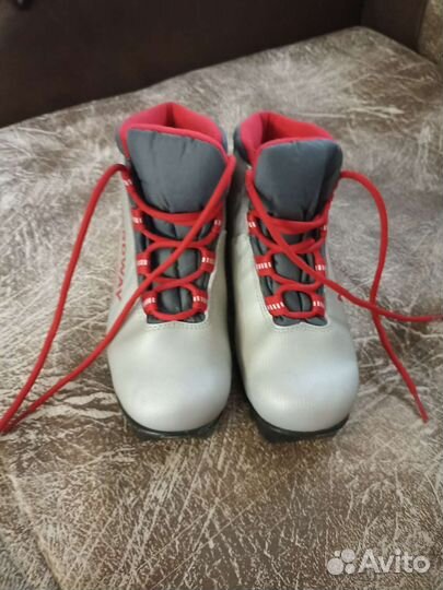 Лыжные ботинки 33