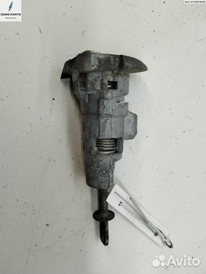 Личинка замка 3C0837167b на Volkswagen Passat B6