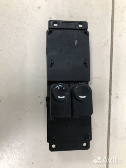 Блок управления стеклоподъемниками Hyundai Solaris 2010-2017