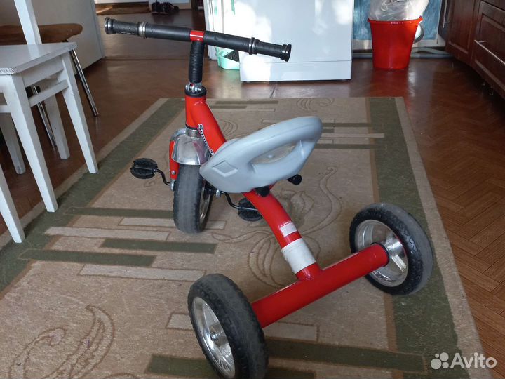Детский трехколесный велосипед б/у