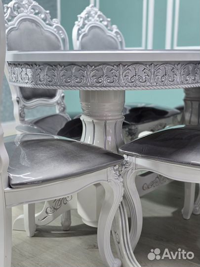 Стол со стульями в наличии