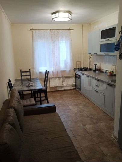 3-к. квартира, 76 м², 1/10 эт.