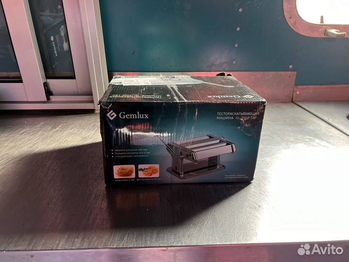 Тестораскатка лапшерезка ручная Gemlux GL-PMF-180