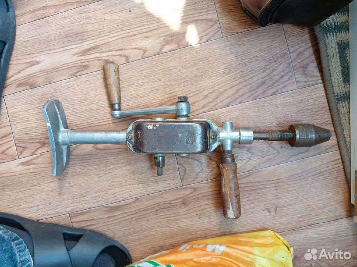 Ручная дрель