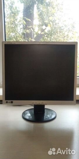 ЖК монитор LG flatron