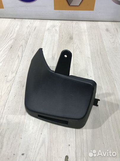 Брызговик задний Renault megane 2 Лев