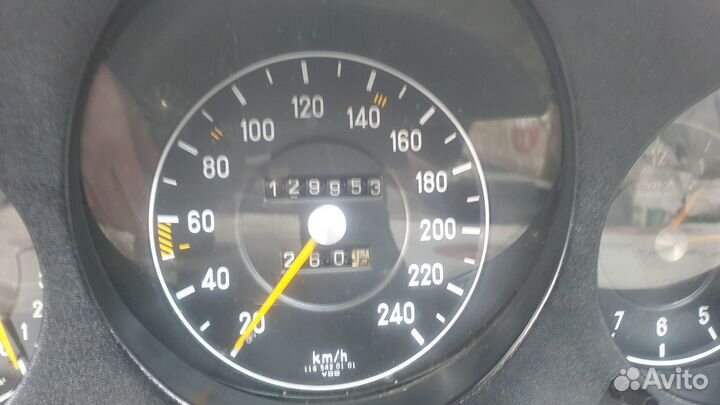 Приборная панель на Mercedes-Benz W116 240 km/H