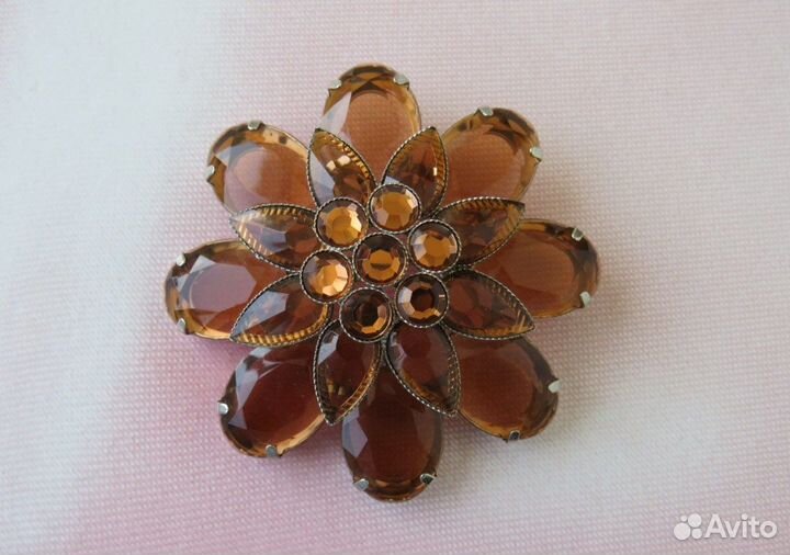 Крупная винтажная брошь Американский винтаж