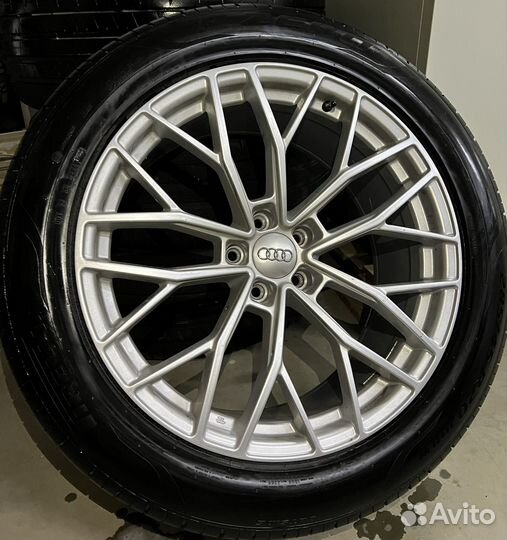 Pirelli P-zero Sports car 285/45 R20